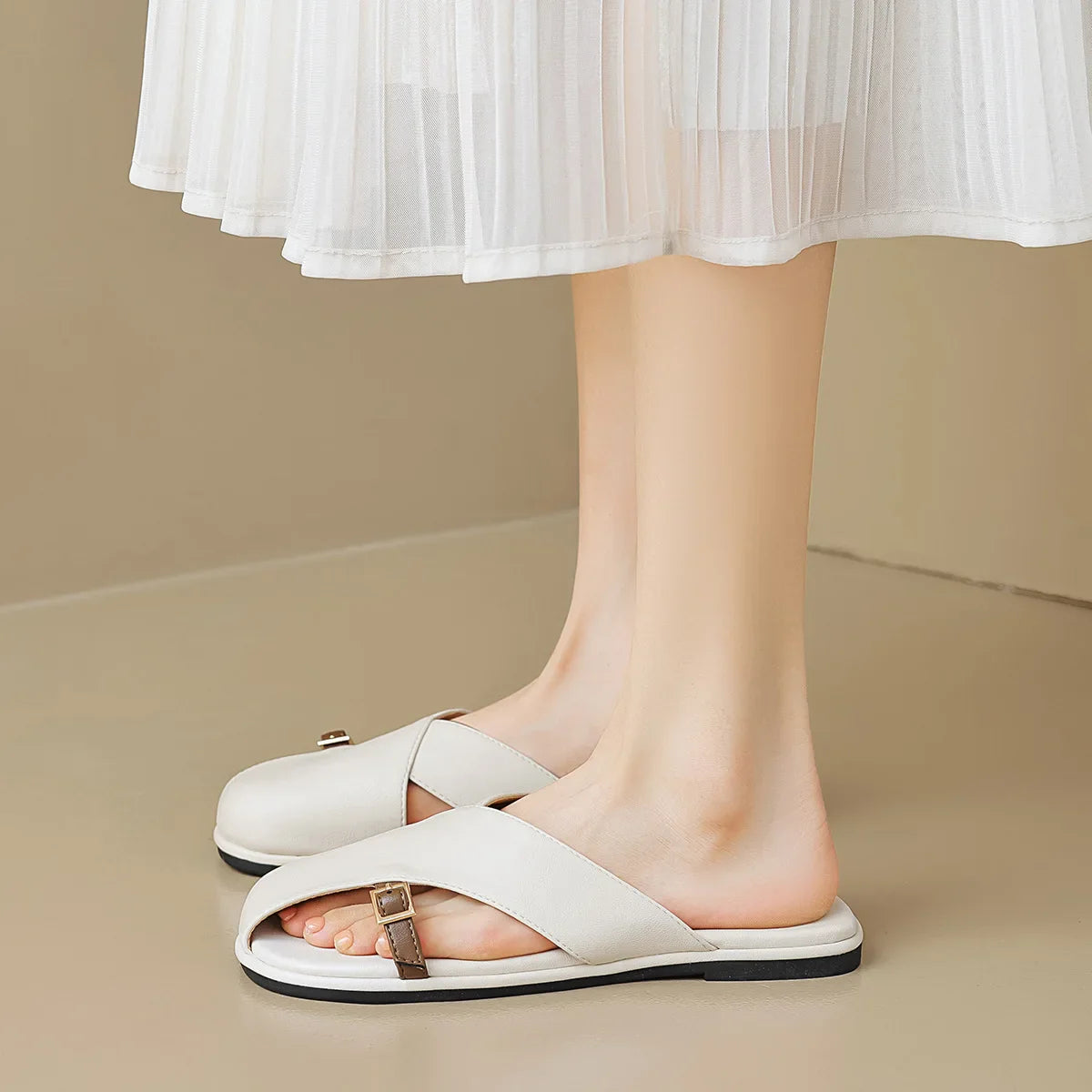 Silvia | Crisscross Sandals